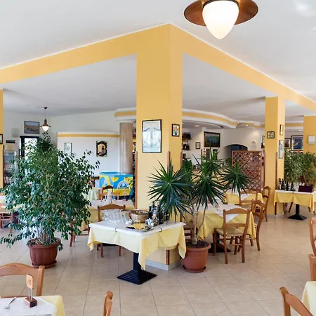 公寓式酒店 Happy Days 4*