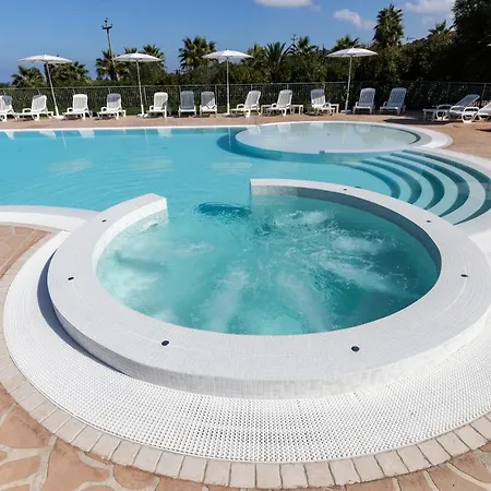 Apartmanhotel Happy Days Capo Vaticano