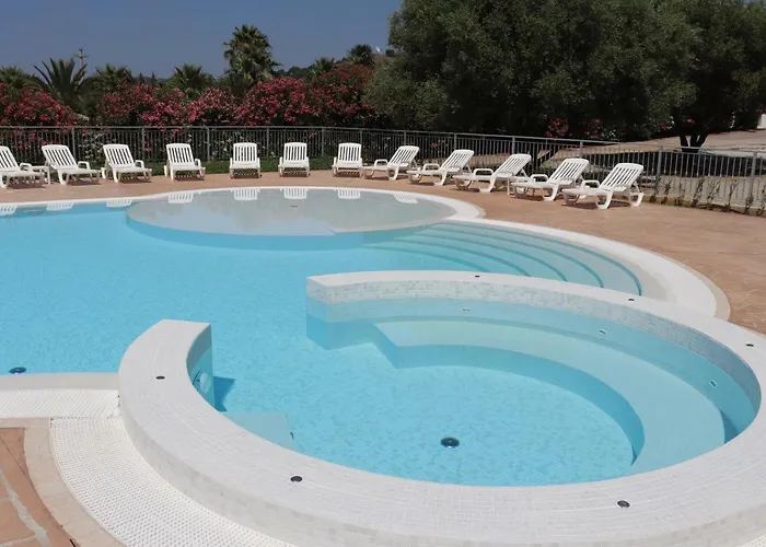 Happy Days Aparthotel Capo Vaticano